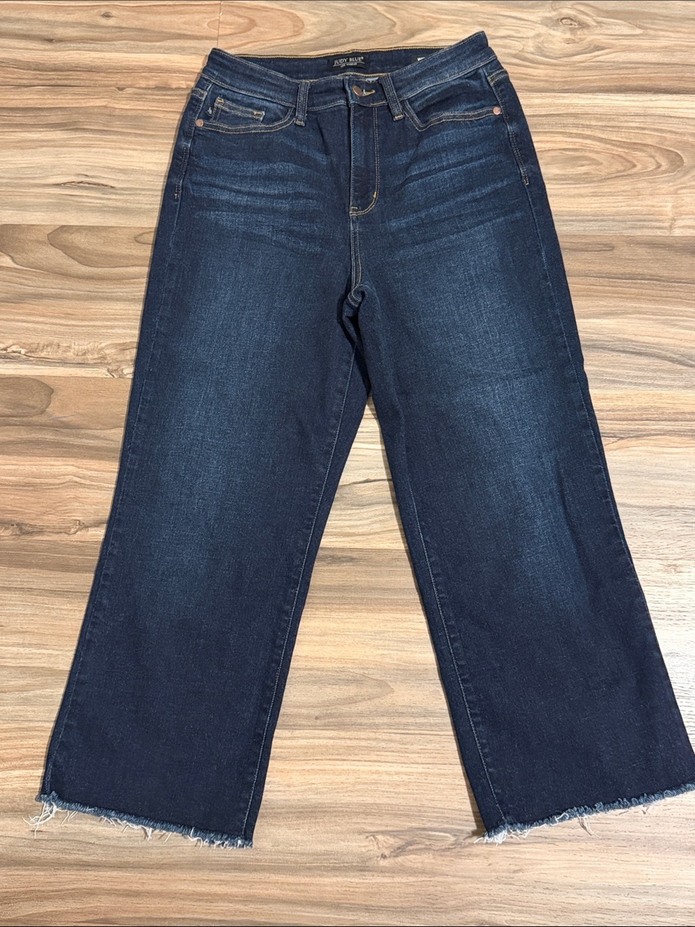 Judy Blue Wide Leg Cropped Jeans Dark Wash Sz. 7/28 Raw Hem High Rise